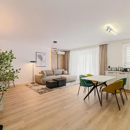 Hubix Coresi Apartamento *