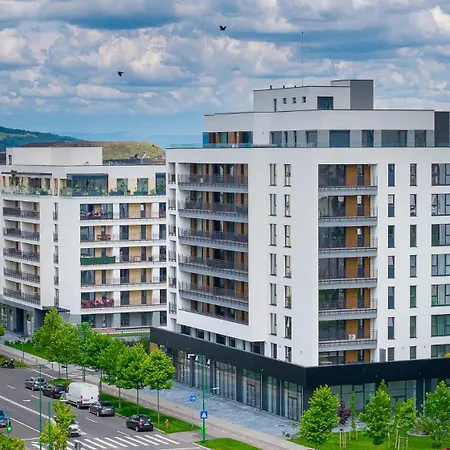 Hubix Coresi Apartamento